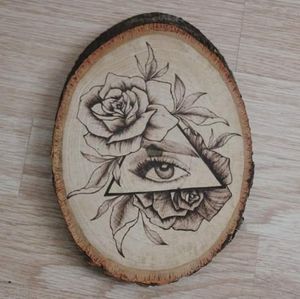 Eye pyramid Pyrography